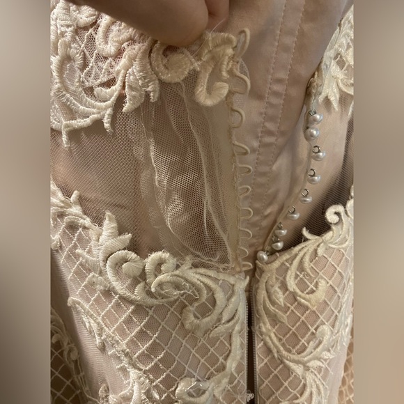 Willowby marishka wedding dress - Picture 4 of 7